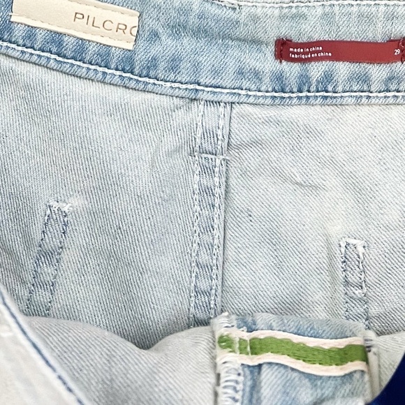 NWT Anthropologie Pilcro Denim Frayed Shortie Shorts Light Wash - Picture 6 of 10